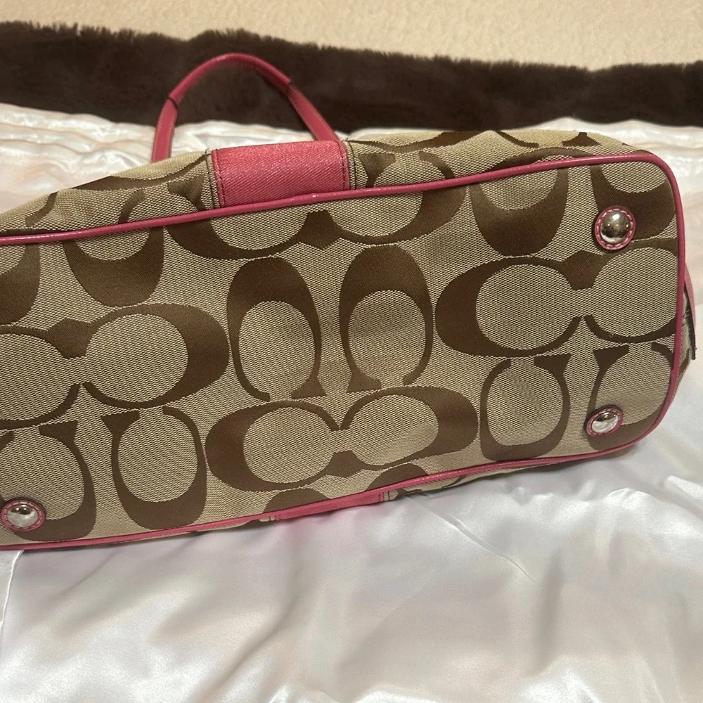 Stylish Brown and Pink Coach Bag - Picture 7 of 7